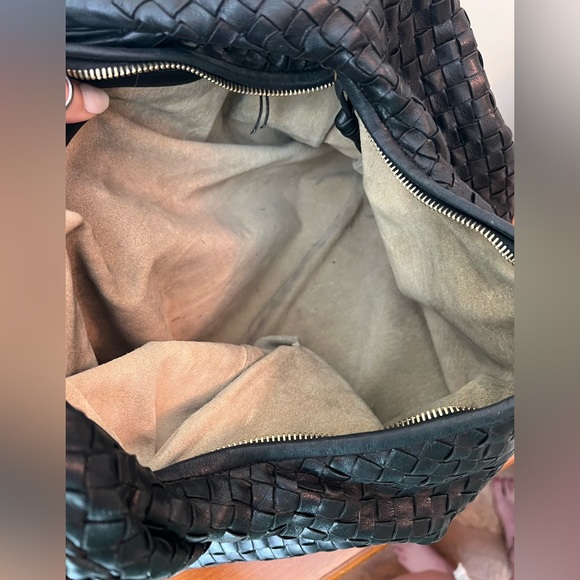 Authentic Vintage Bottega Veneta Slouch Handbag - Picture 7 of 13